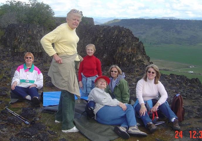Janet Siedlecki, Leonie Sekreta, Gerene Leffingwell, Ida Tolmie, Shirley Trimbo, and Gayle Schanck