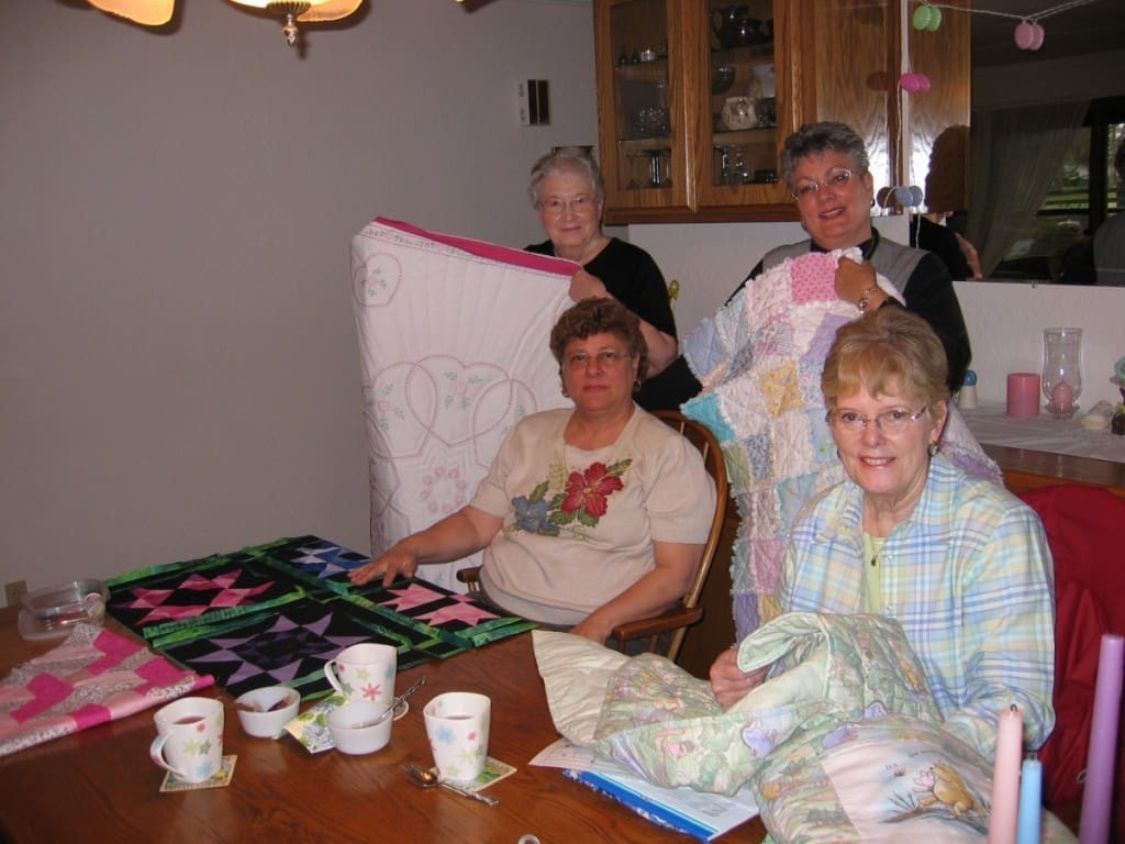 2006 4-4 Knotty Ladies April Projects